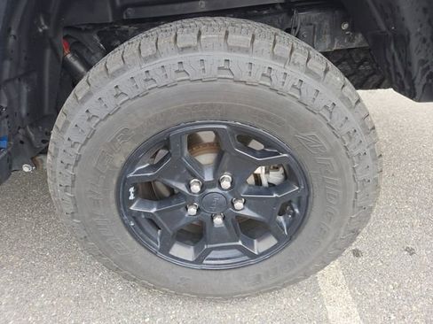 Used 2021 Jeep Gladiator Sport AWD/4WD image 32