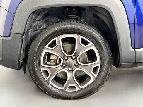 Used 2016 Jeep Renegade Limited AWD/4WD image 32