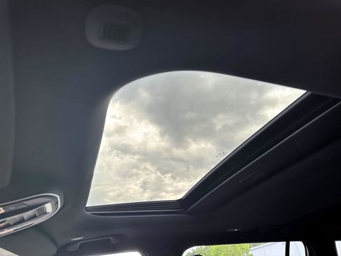 New 2025 Jeep Grand Cherokee L Altitude image 14