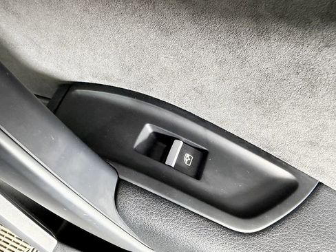 Used 2020 Audi SQ5 Premium w/ Convenience Package image 44