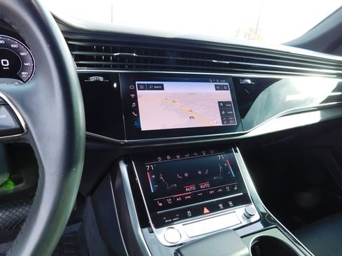 Used 2019 Audi Q8 Prestige image 20