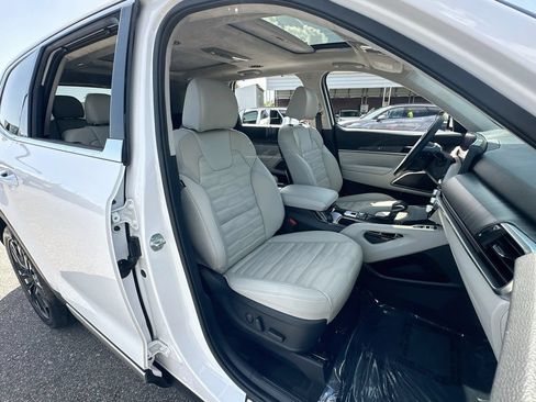 Certified 2024 Kia Telluride SX Prestige AWD/4WD image 31