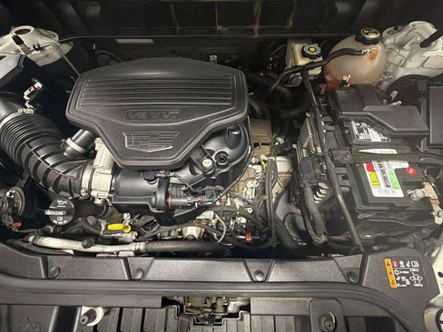 Used 2017 Cadillac XT5 Premium Luxury FWD image 9
