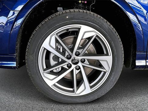 New 2025 Audi Q3 2.0T Premium image 13