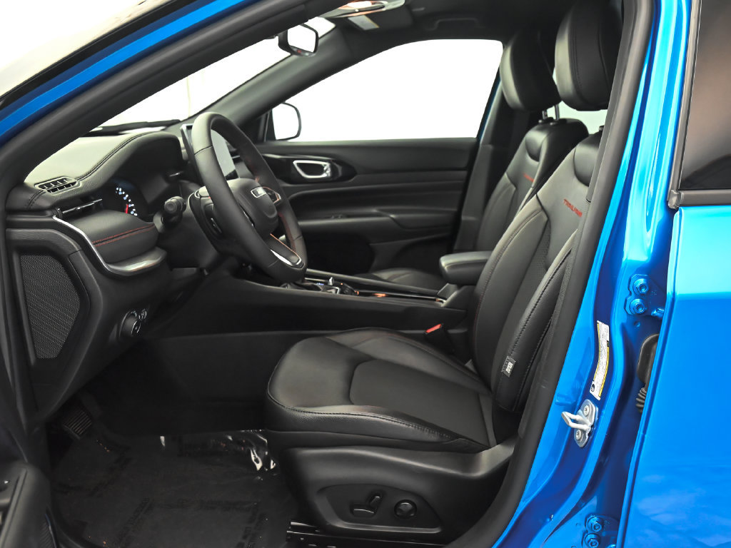 Used 2026 Jeep Compass Trailhawk AWD/4WD image 33
