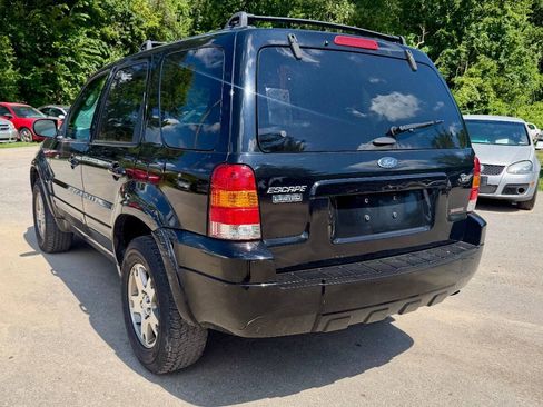 Used 2005 Ford Escape Limited FWD image 8