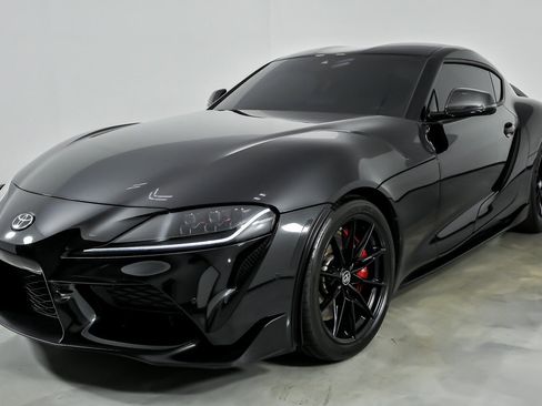 Used 2026 Toyota Supra w/ Driver Assist Package RWD image 6