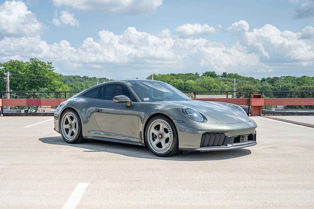 Used 2026 Porsche 911 Carrera GTS RWD image 5