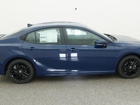 New 2026 Toyota Camry SE FWD image 11