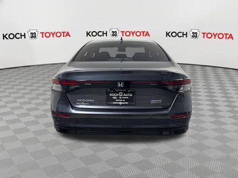 Used 2025 Honda Accord Touring image 4