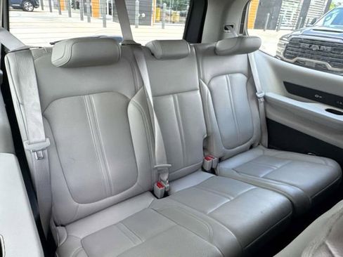 Used 2024 Jeep Wagoneer Series II w/ Flexible Seating Group RWD image 14