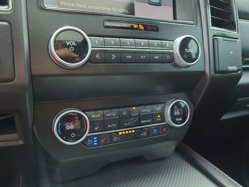 Used 2021 Ford Expedition Limited RWD image 29