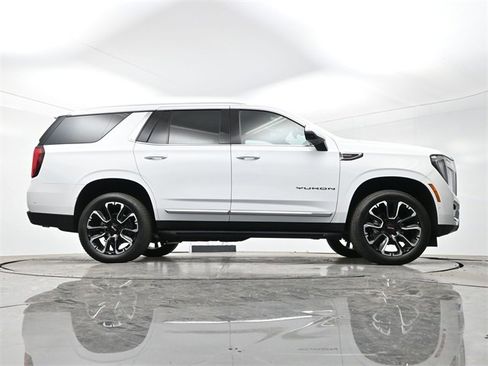 Used 2026 GMC Yukon Elevation w/ LPO, Floor Liner Package image 34