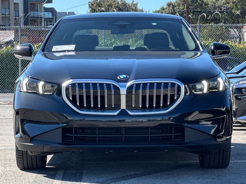 Used 2026 BMW 530i w/ Premium Package RWD image 6