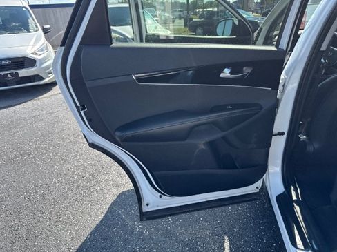 Used 2019 Kia Sorento EX AWD/4WD image 14