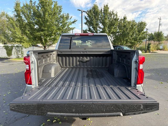 Used 2026 Chevrolet Silverado 1500 RST w/ Dark Appearance Package AWD/4WD image 12
