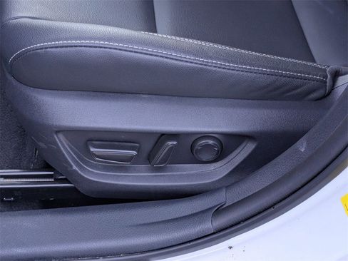 Used 2025 Toyota Camry SE image 16