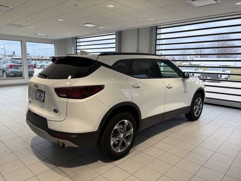 Used 2024 Chevrolet Blazer LT w/ Sound & Technology Package image 6