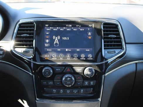 Used 2021 Jeep Grand Cherokee Limited w/ Luxury Group II image 21