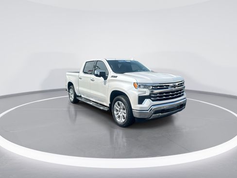 Used 2024 Chevrolet Silverado 1500 LTZ w/ LTZ Premium Package AWD/4WD image 2