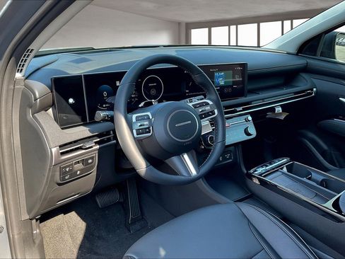 New 2025 Hyundai Tucson Limited image 7