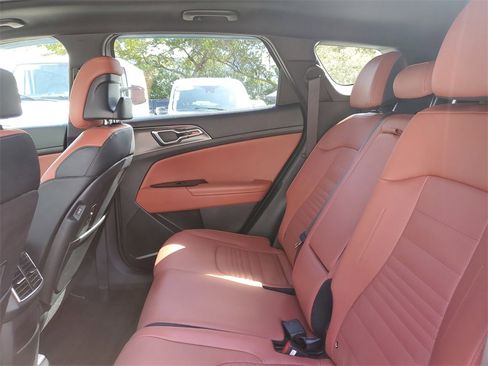 Used 2024 Kia Sportage SX image 14