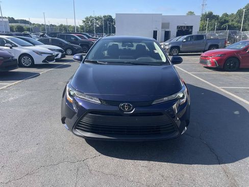 Used 2026 Toyota Corolla LE FWD image 3