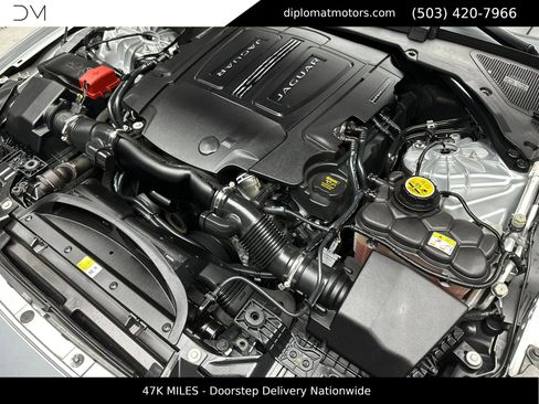 Used 2018 Jaguar XF S RWD image 48