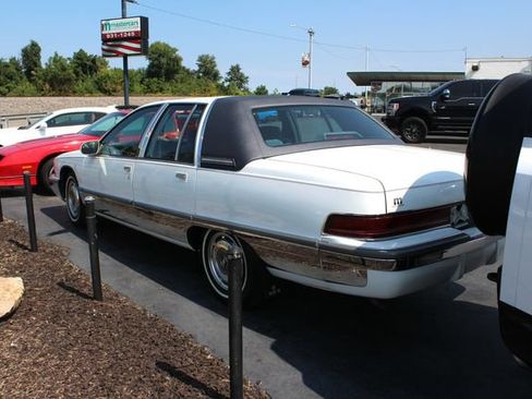Used 1996 Buick Roadmaster Limited RWD image 13