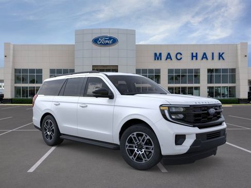 New 2026 Ford Expedition Active RWD image 7
