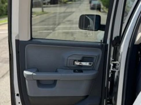 Used 2016 RAM 1500 Big Horn RWD image 16