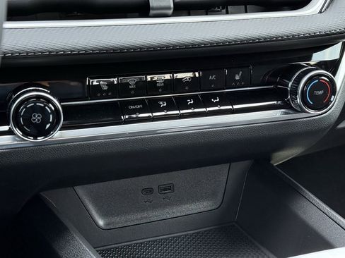 New 2026 Chevrolet Equinox LT image 14