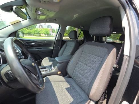 Used 2022 Chevrolet Equinox LT w/ Driver Convenience Package AWD/4WD image 13