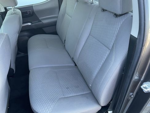 Used 2023 Toyota Tacoma SR5 AWD/4WD image 10