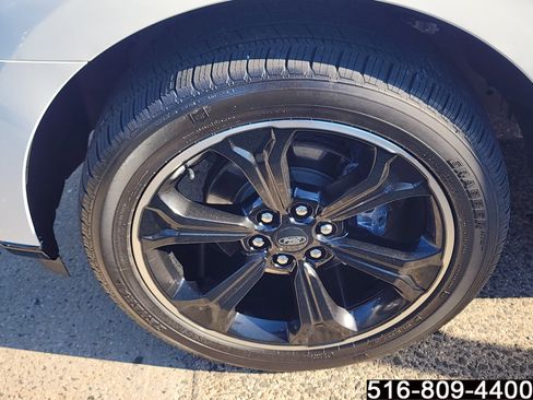 Used 2022 Ford Expedition Max Limited image 9