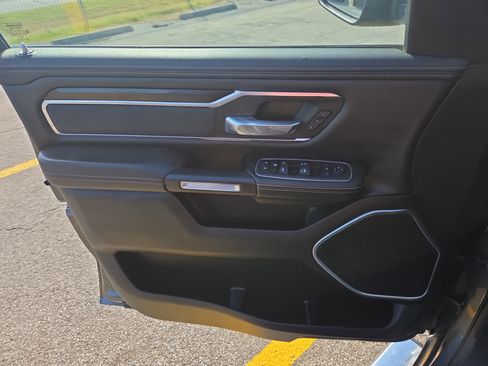 Used 2022 RAM 1500 Laramie image 10
