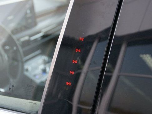 Used 2023 Lincoln Nautilus Reserve w/ Equipment Group 201A image 12