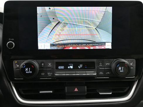 Certified 2024 Toyota Grand Highlander XLE image 16