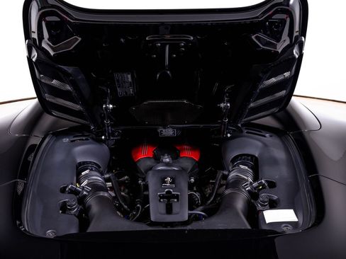 Used 2018 Ferrari 488 Spider RWD image 14