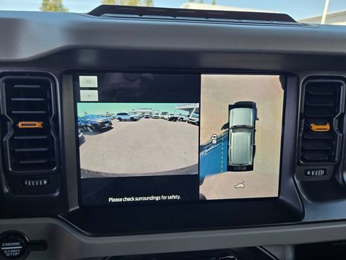 Used 2023 Ford Bronco Badlands AWD/4WD image 8