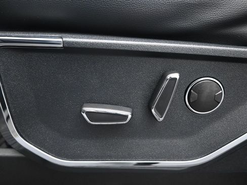 Used 2021 Ford F150 Lariat w/ Equipment Group 502A High image 10