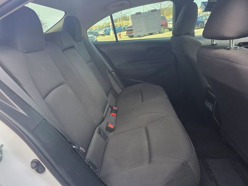 Used 2024 Toyota Corolla LE image 6