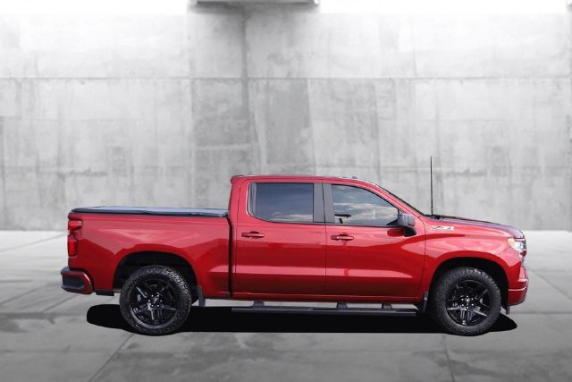 Used 2024 Chevrolet Silverado 1500 RST w/ Z71 Off-Road Package AWD/4WD image 5