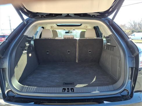 Certified 2022 Lincoln Nautilus Reserve w/ Equipment Group 201A image 8