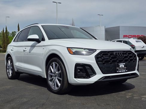 Used 2023 Audi Q5 e Premium Plus w/ Premium Plus Package AWD/4WD image 7