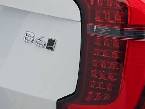 New 2026 Volvo XC90 B6 Ultra image 8