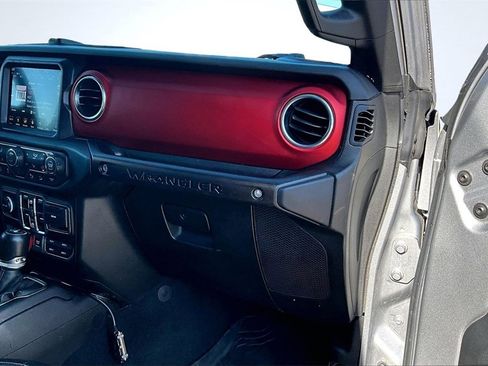 Used 2018 Jeep Wrangler Unlimited Rubicon image 17