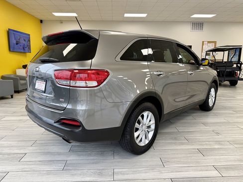 Used 2018 Kia Sorento L FWD image 6