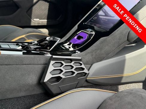 Used 2024 Lamborghini Huracan Tecnica RWD image 41