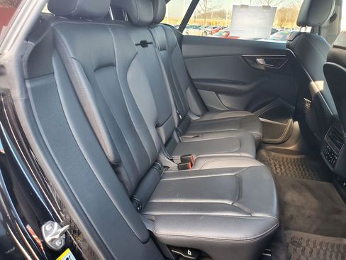 Used 2019 Audi Q8 Premium Plus image 13